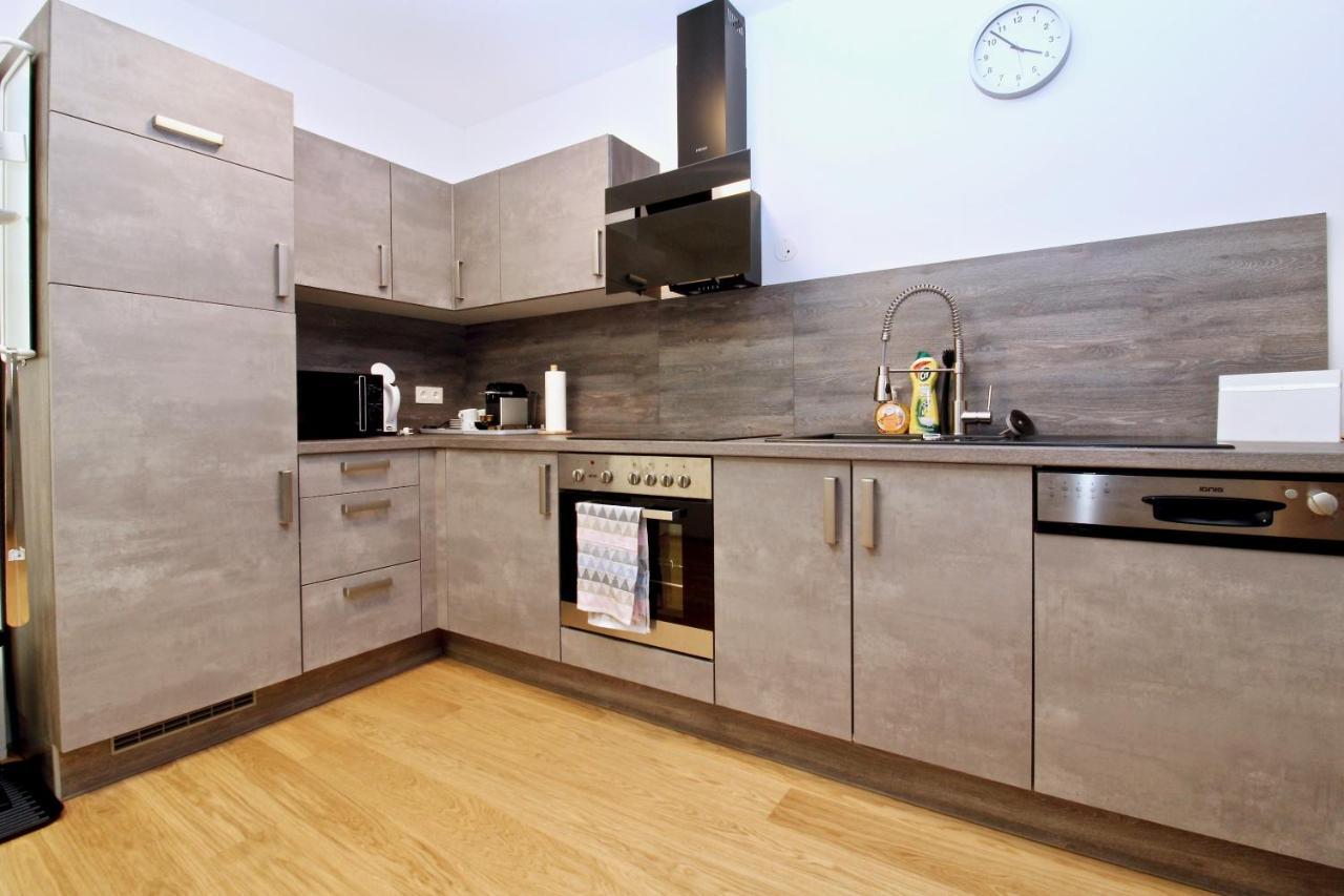 Balcony/Pool/Free Parking Garage Studio Виена Екстериор снимка