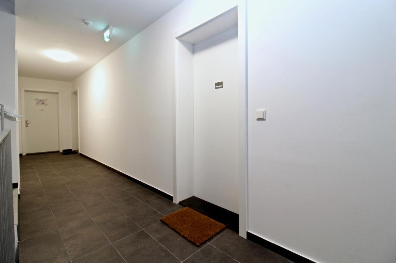 Balcony/Pool/Free Parking Garage Studio Виена Екстериор снимка
