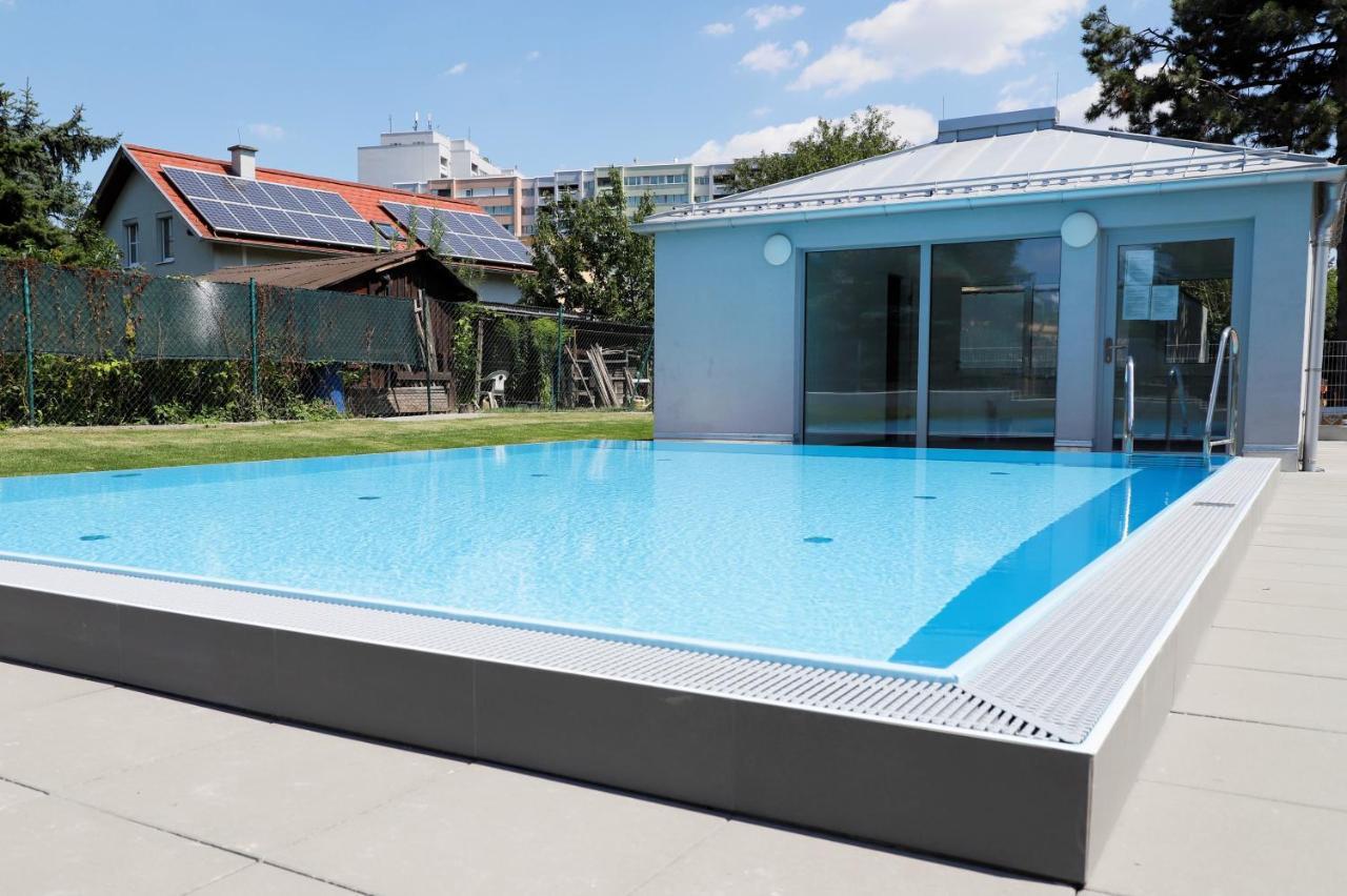 Balcony/Pool/Free Parking Garage Studio Виена Екстериор снимка